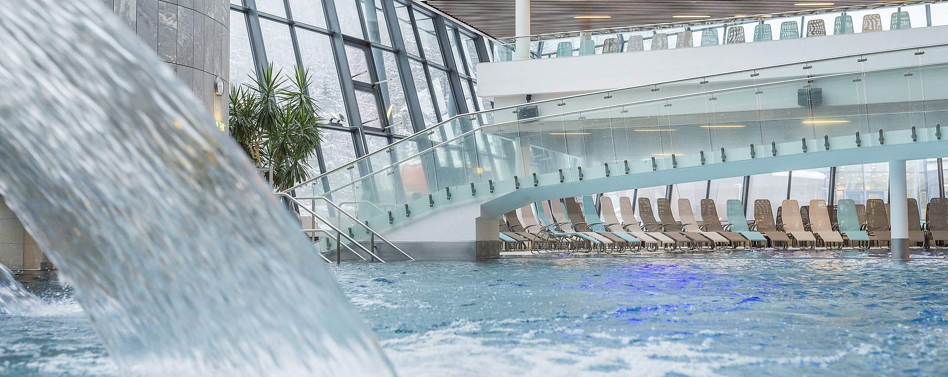 Wasser im Thermen-Schwimmbad im Aqua Dome