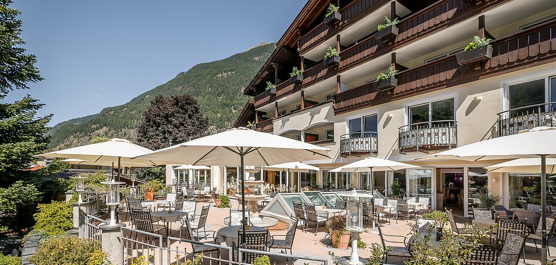 Hotelterrasse im Sommer