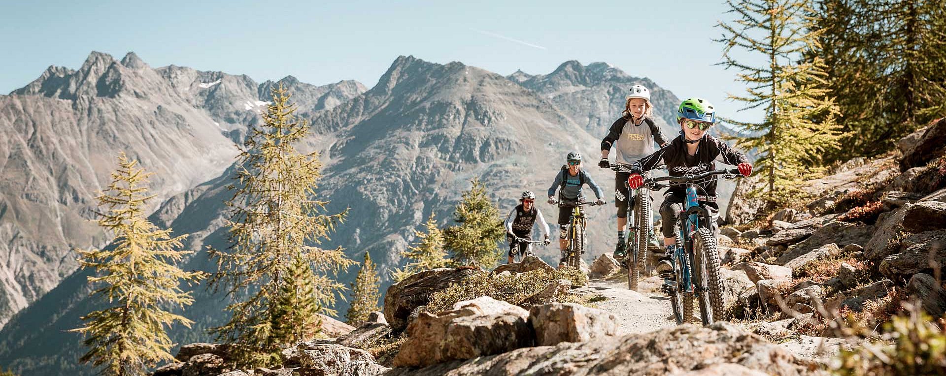 Mountainbiker im Gelände